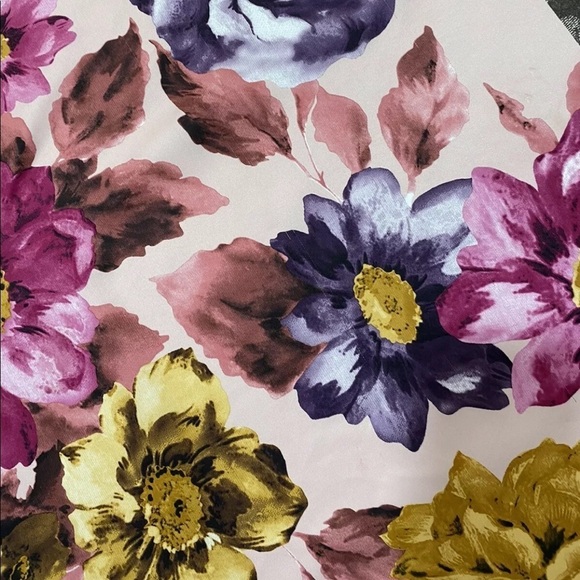 BONJELA PURPLE SCARF 100% SILK FLORAL 35"/35" GOOD CONDITION - Picture 3 of 7